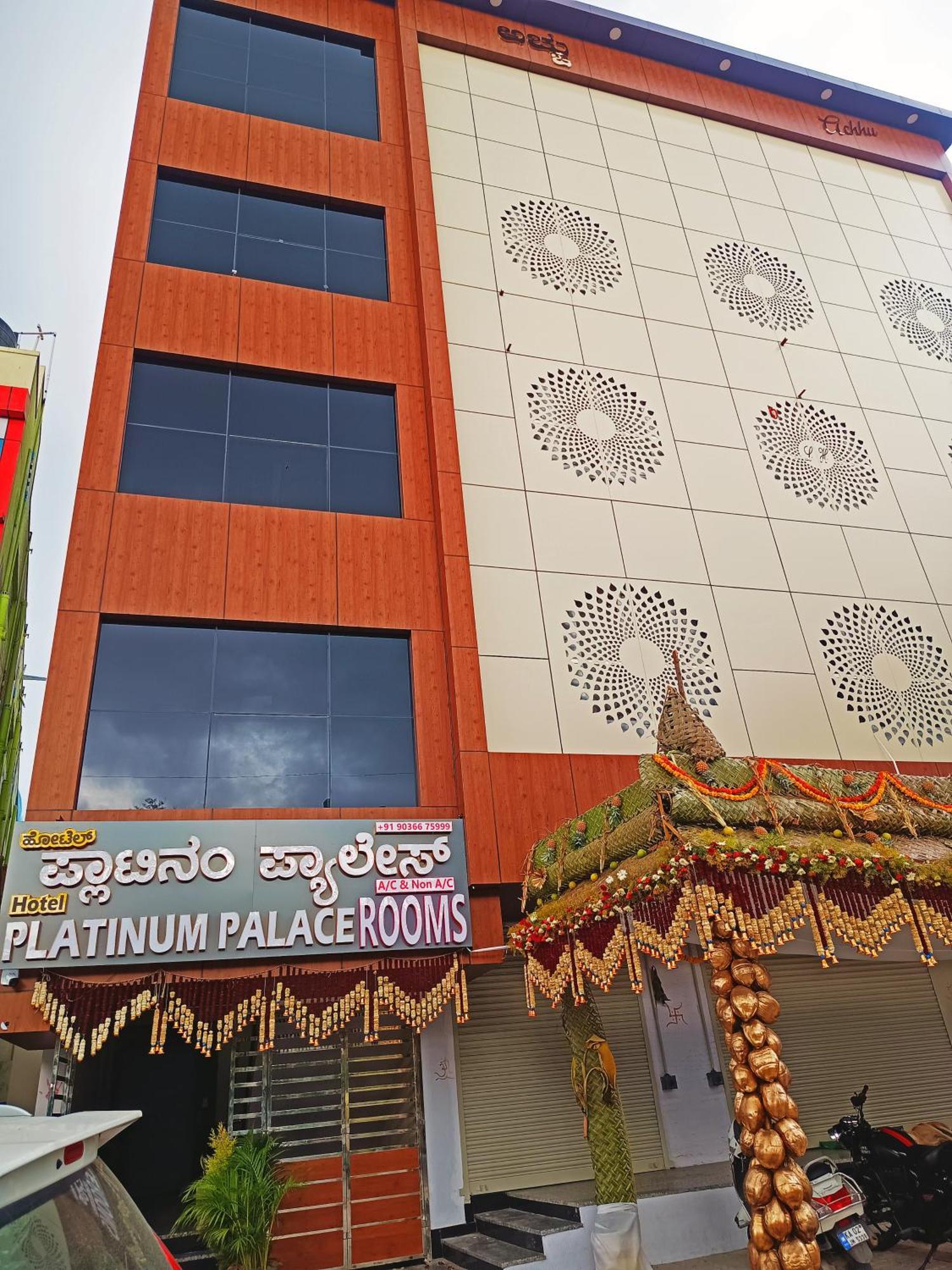 Hotel Achhu Palace Bangalore Bagian luar foto