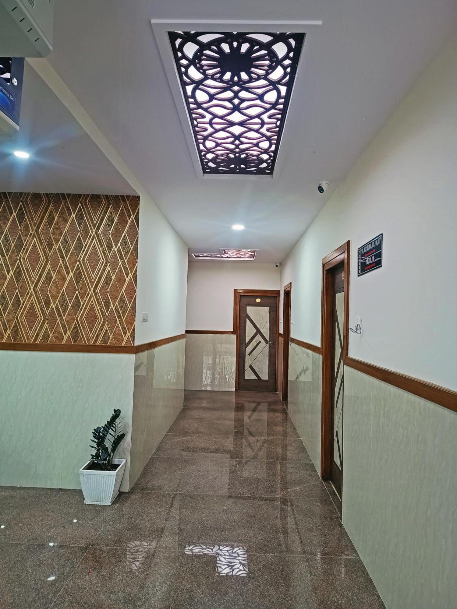 Hotel Achhu Palace Bangalore Bagian luar foto